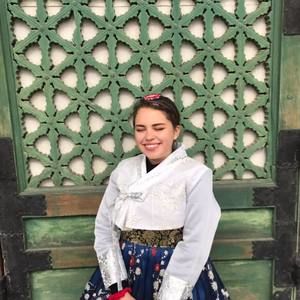 Meet your Posher, Isabel